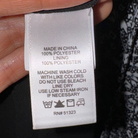 🖤 1 State Black & White Floral Dress - Picture 6 of 6